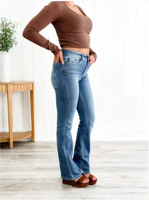 Våra nya CurveFlex Slim-Fit Stretch Jeans